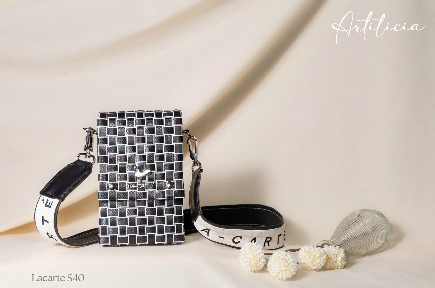 Handbags [La Carté]