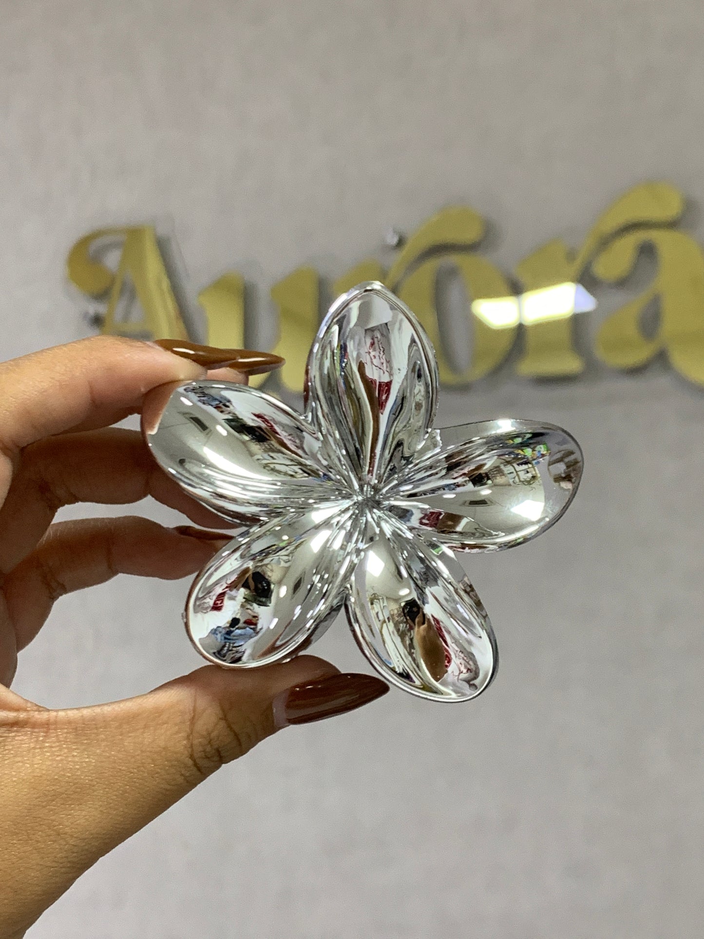 Hawaiian hair clip