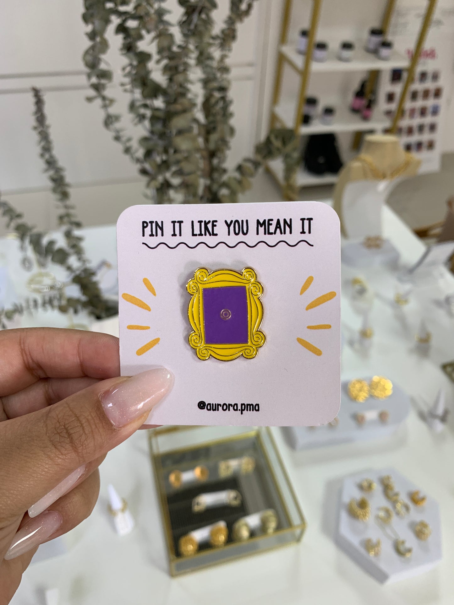Pin [Friends]