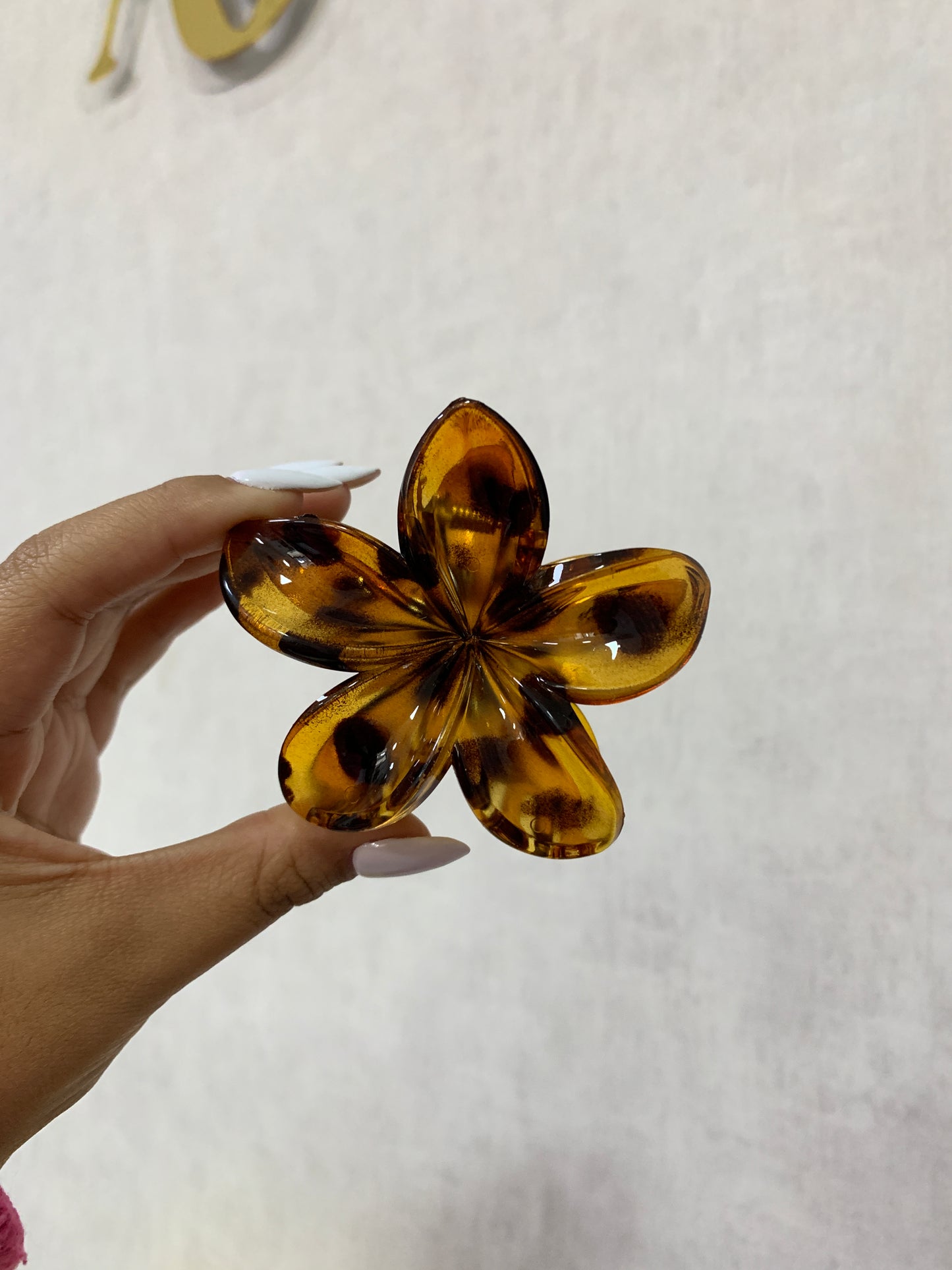 Hawaiian hair clip