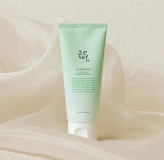 Green Plum Refreshing Cleanser [100ml]